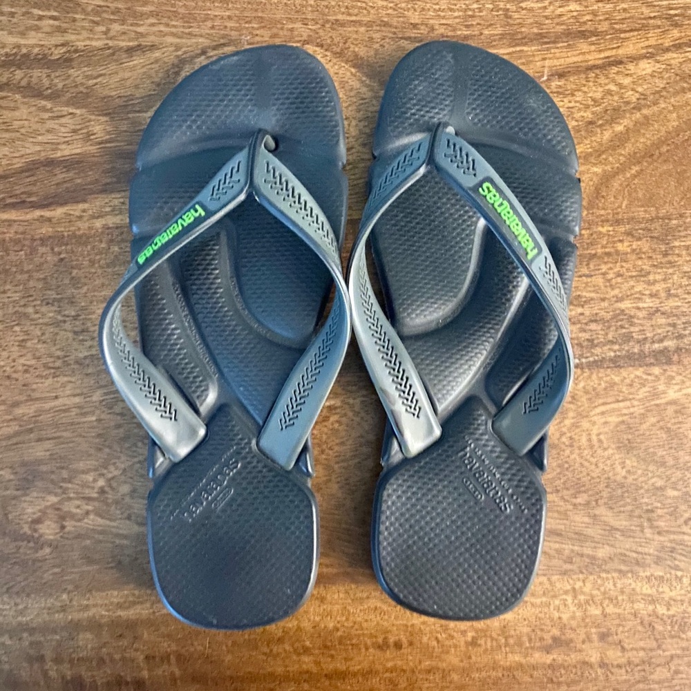 Mens Havainas Size 11